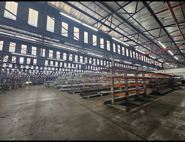 7,800M² WAREHOUSE TO LET IN ISANDO